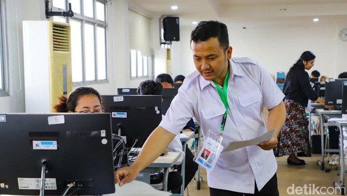 860-ribu-peserta-utbk-berebut-259-ribu-kursi-ptn-1745480649402_169